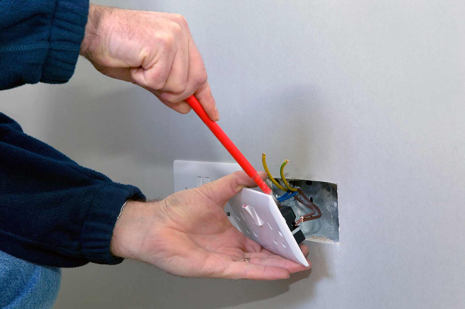 Our electricians can install plug sockets for domestic and commercial proeprties in Rossington and the local area. 